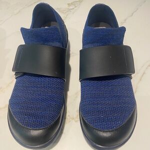 Alegria Shoes TRA Womens Adjustable Blue & Black Slip On